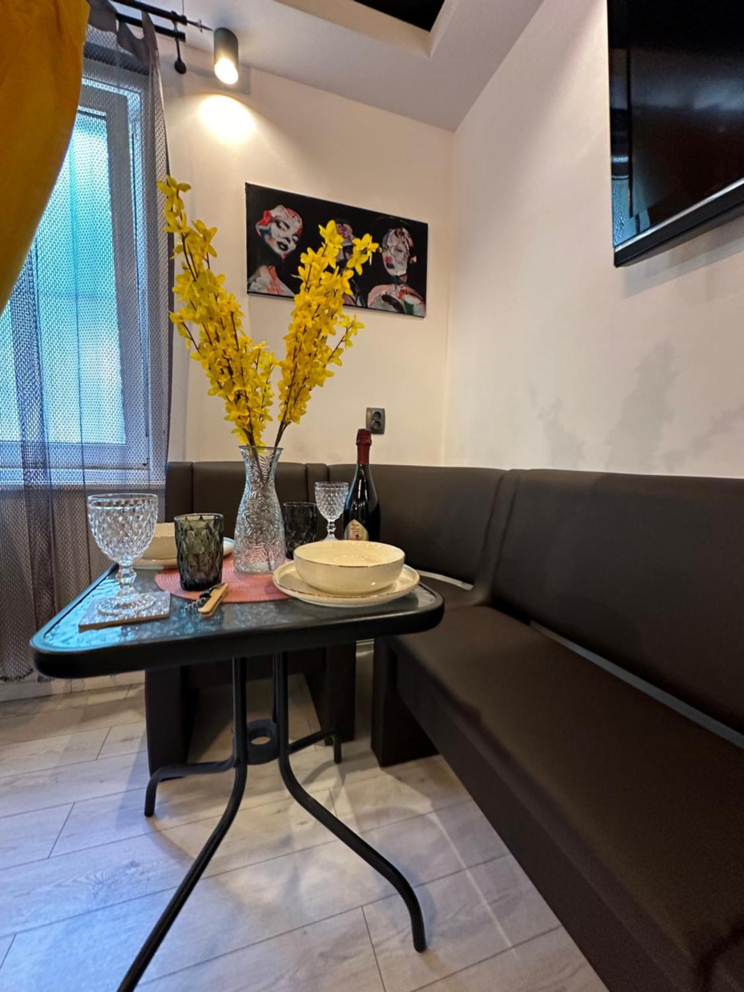 The Fame - Modern Studio In Top Location & Parking Craiova Exteriér fotografie