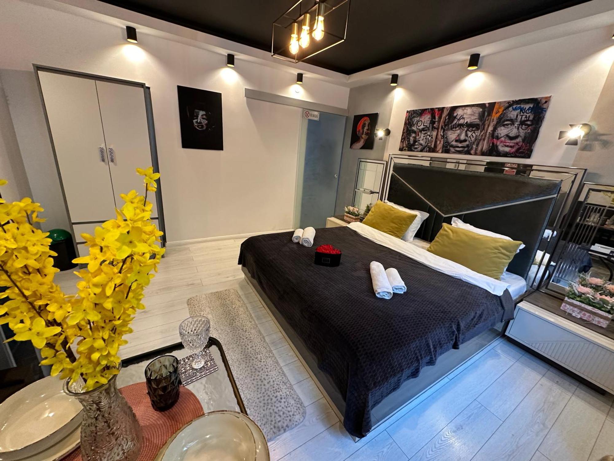 The Fame - Modern Studio In Top Location & Parking Craiova Exteriér fotografie